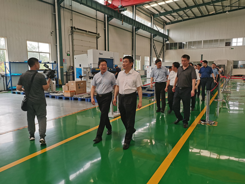 ***发力 助力j9九游会网站引进高 端人才
